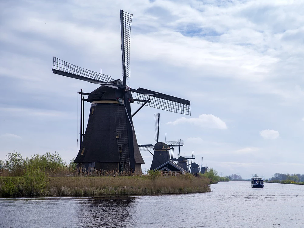 Everything you want to know about Kinderdijk and its nineteen windmills