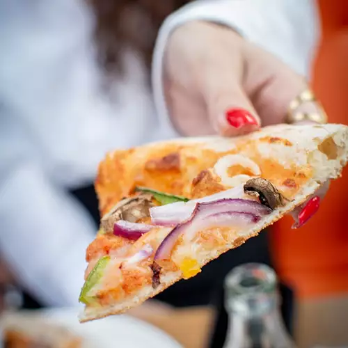 Pizza di New York da LOVERS Cruise ad Amsterdam