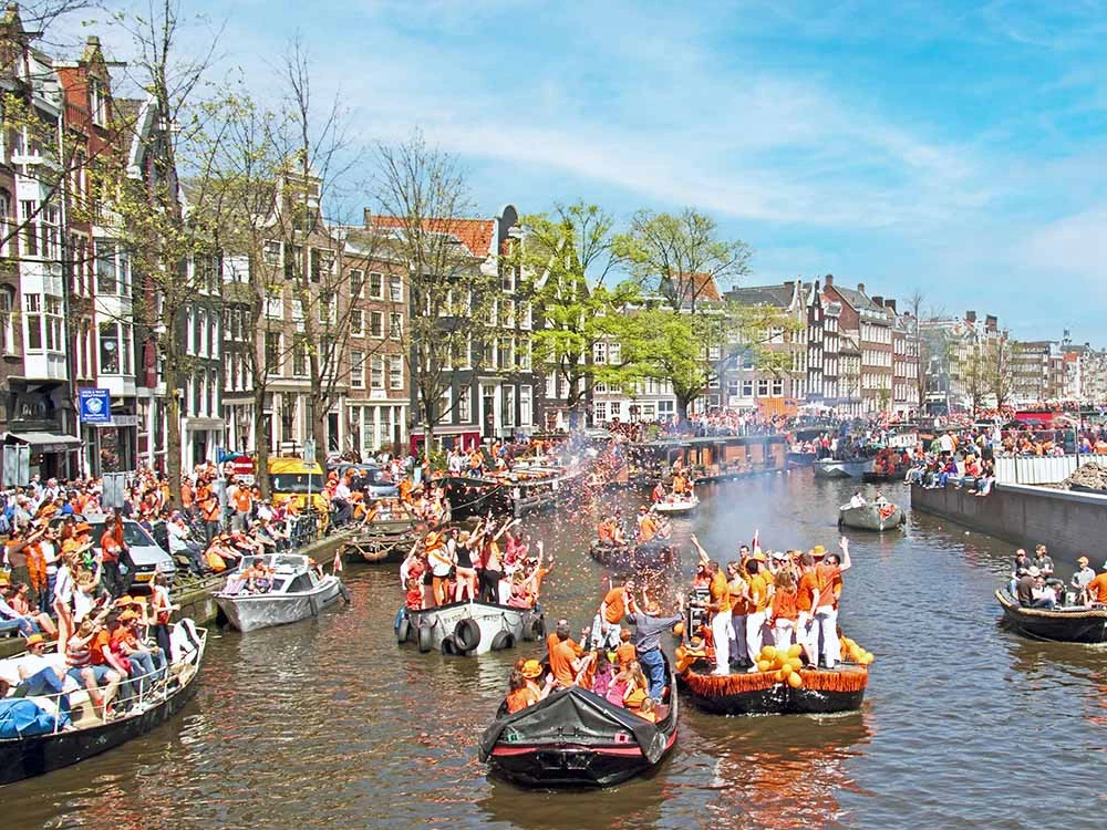 King's Day on the Amsterdam canals