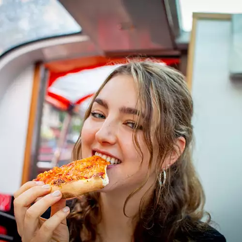 Pizza di New York da LOVERS Cruise ad Amsterdam