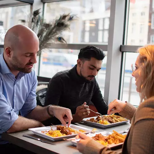 Amsterdam Light Festival Canal Cruise mit Satay Abendessen