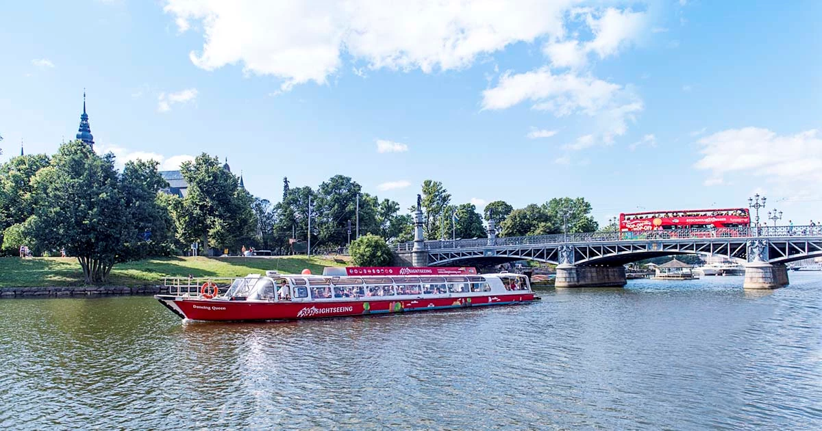 Hop on Hop off Stockholm: Sightseeing Tour Through the City! 