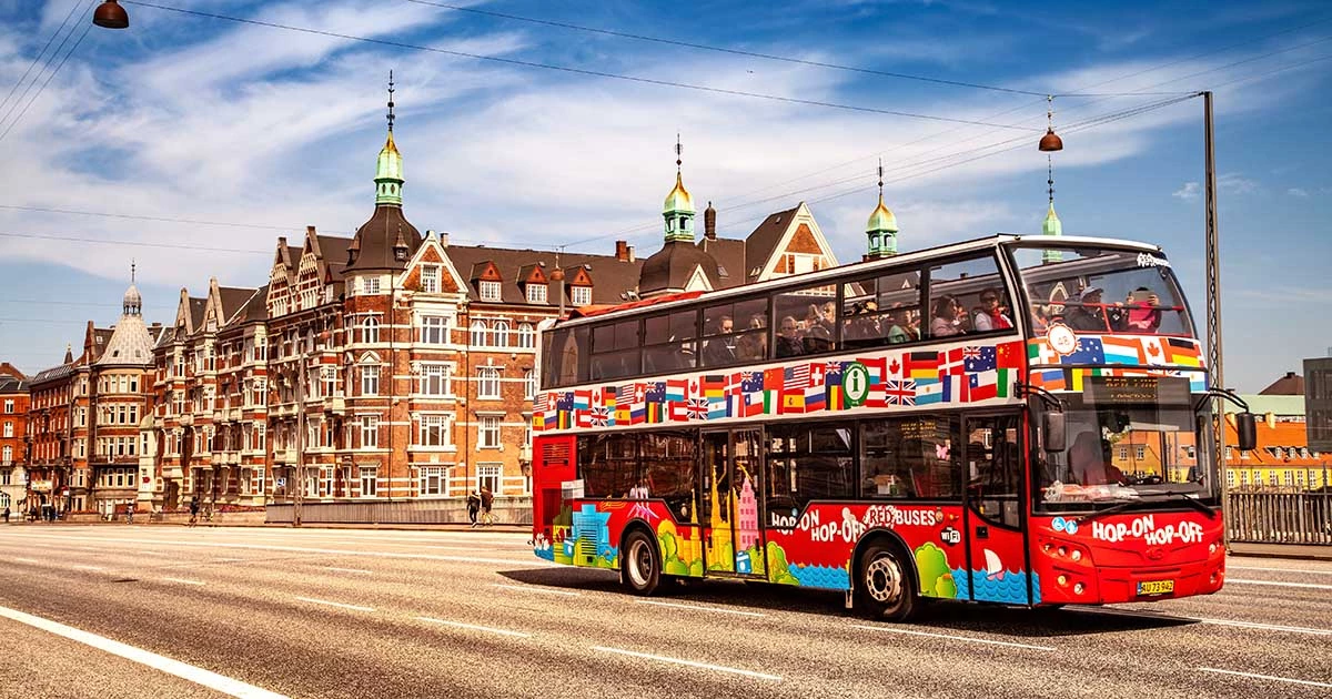 Kopenhagen entspannt entdecken: Hop-on-Hop-off-Bustour und die schönsten Ecken der Stadt im eigenen Tempo erkunden! 