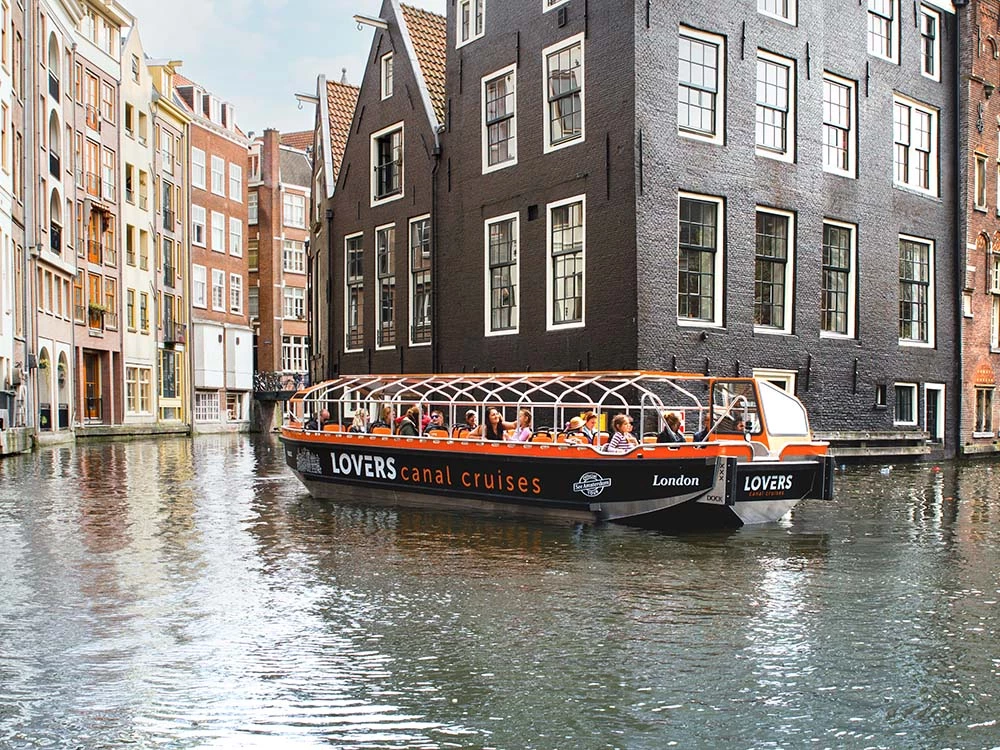 Semi open boat tour in Amsterdam