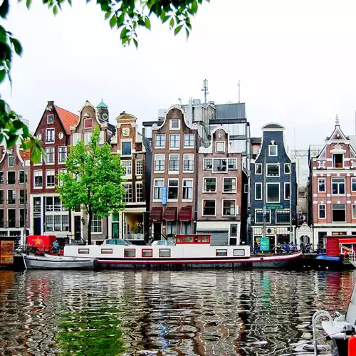 10 Fun facts about Amsterdam canals